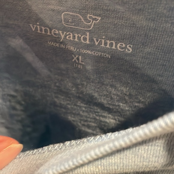 Vineyard Vines Christmas whale long sleeve tee shirt youth xl (18) - Picture 3 of 4